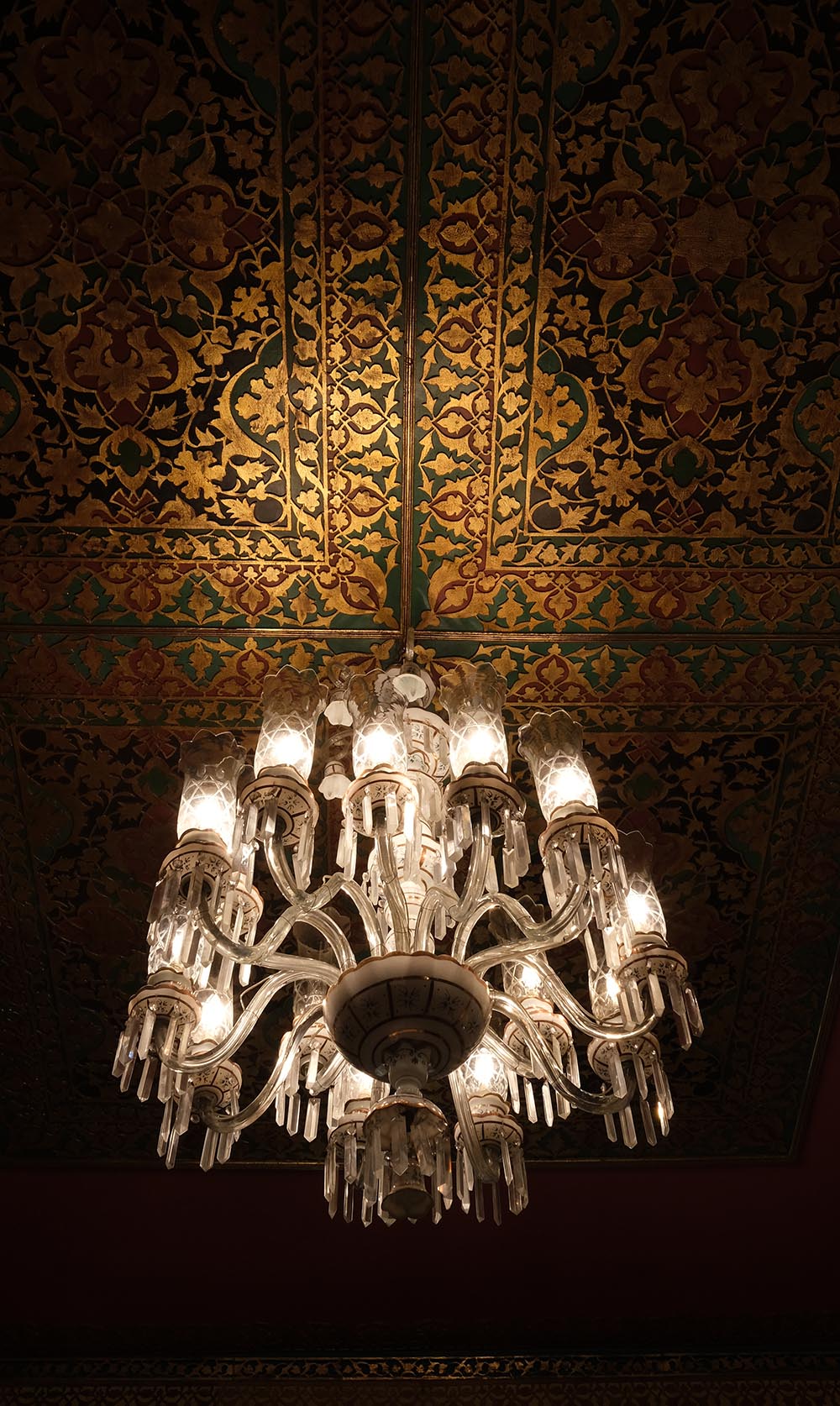 CHANDELIERS